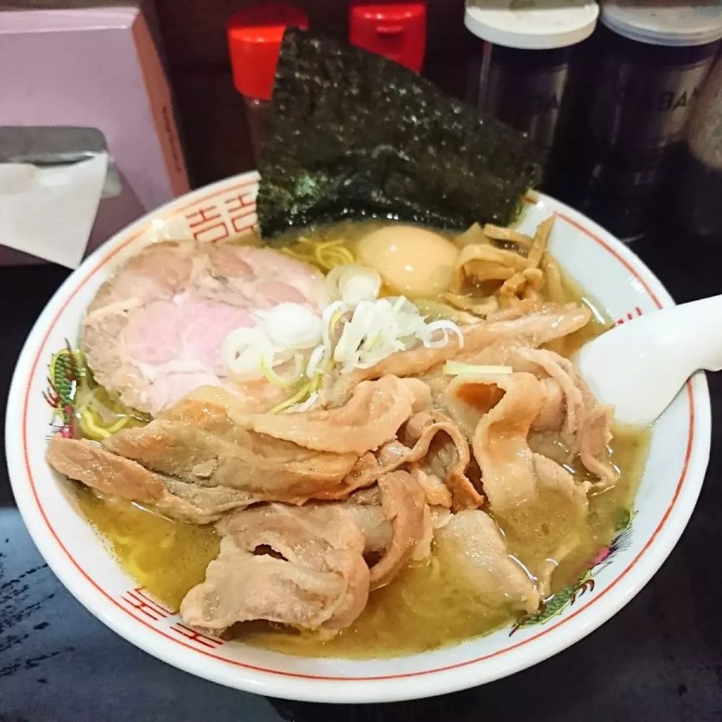 一条流がんこ総本家分家四谷荒木町100ラーメン 大盛 1,200円家元が引退し、店名が「一条流がんこラーメン総本家」から「一条流がんこ総本家分家四谷荒木町」に変更後、初の訪問。